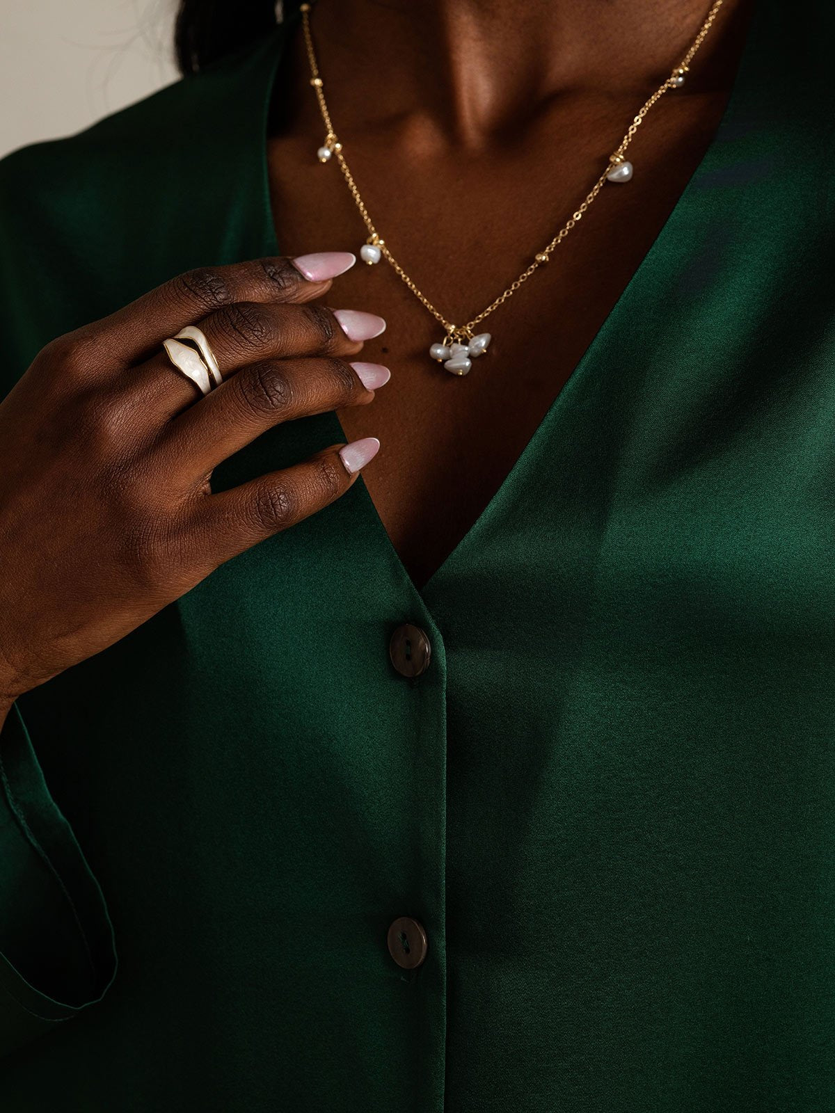 19Momme Seide Langärmelig V-Ausschnitt Hemd