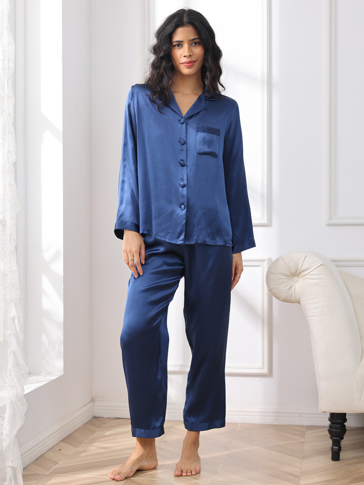 Reine Seide Knöpfe Damen Pyjamas