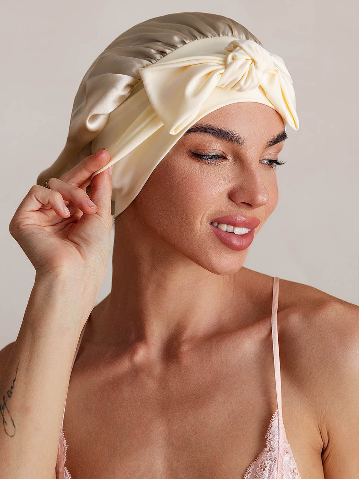 Reine Seide Schleifenbindung Seidenhaube